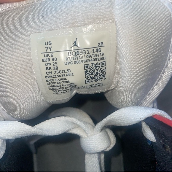 Air Jordan 1 Mid SE GS Multi-Color Swoosh Size 7Y (8.5 W) - Picture 5 of 6